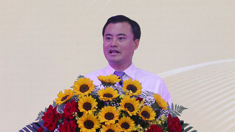 Phó Chủ tịch Ủy ban Nhân dân Thành phố Hồ Chí Minh Bùi Xuân Cường phát biểu. Phó Chủ tịch Ủy ban Nhân dân Thành phố Hồ Chí Minh Bùi Xuân Cường phát biểu.