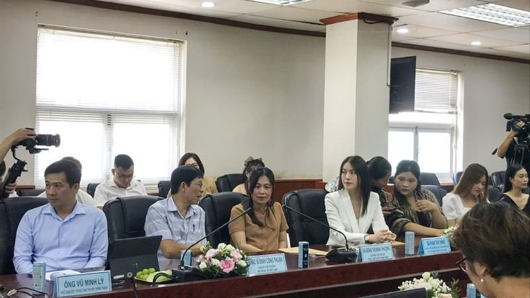 Các đại biểu tham dự lễ phát động cuộc thi.