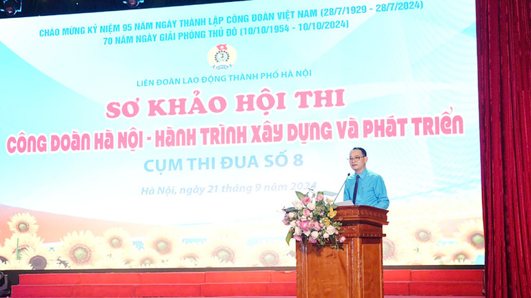 Chủ tịch Công đoàn ngành y tế Hà Nội, Cụm trưởng Cụm thi đua số 8 Trịnh Tố Tâm phát biểu tại Hội thi.