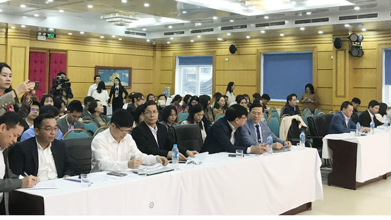 Các đại biểu tham dự hội nghị.