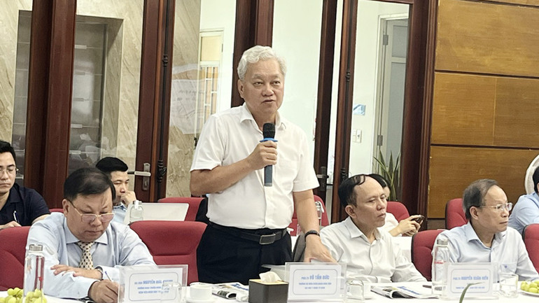 Đại biểu trao đổi, thảo luận tại Hội thảo. Đại biểu trao đổi, thảo luận tại Hội thảo.