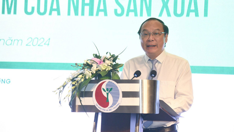 Thứ trưởng Tài nguyên và Môi trường Lê Công Thành phát biểu tại diễn đàn.