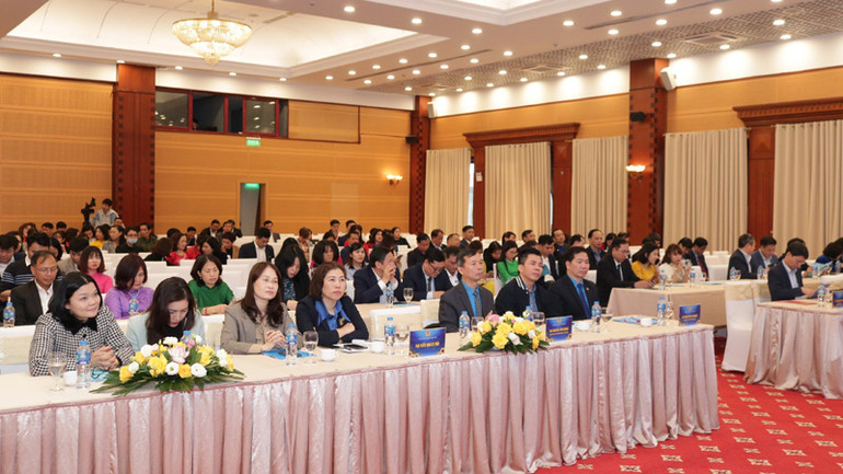 Các đại biểu tham dự hội nghị.