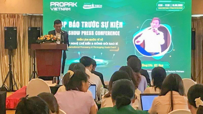 Ông BT Tee, Tổng Giám đốc Công ty Informa Markets Việt Nam phát biểu tại buổi gặp mặt.