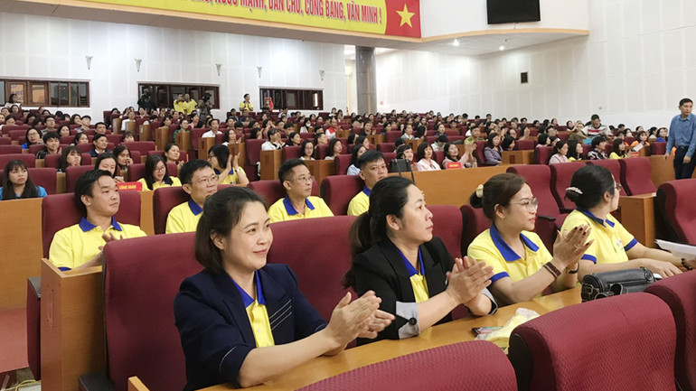 Các đại biểu tham dự Lễ phát động.