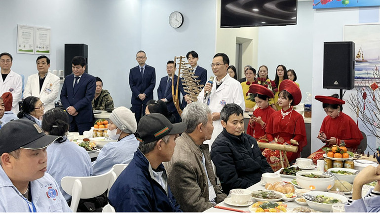 Tiến sĩ, bác sĩ Đỗ Anh Tú, Phó Giám đốc chuyên môn Bệnh viện K, Phụ trách cơ sở Tam Hiệp phát biểu tại Chương trình.