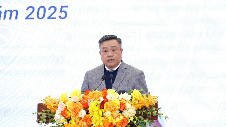 Chủ tịch UBND thành phố Hà Nội Trần Sỹ Thanh phát biểu ý kiến tại Lễ kỷ niệm.