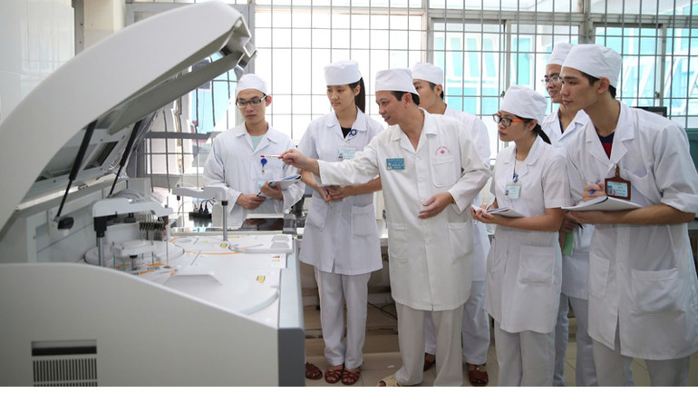 Thực hành học lâm sàng tại Bệnh viện Bỏng quốc gia Lê Hữu Trác.