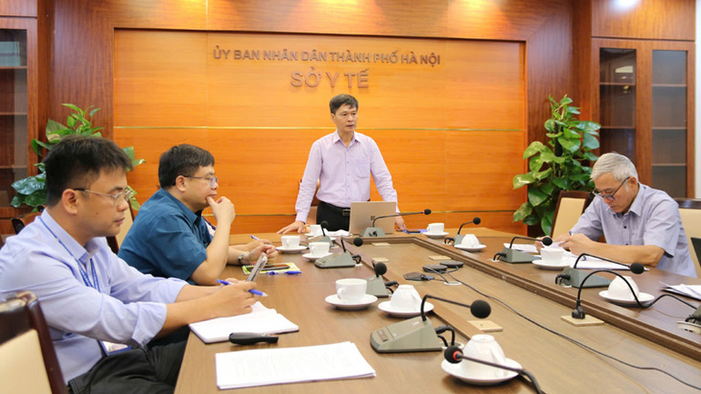 Lãnh đạo Sở Y tế Hà Nội phát biểu chỉ đạo tại hội nghị Lãnh đạo Sở Y tế Hà Nội phát biểu chỉ đạo tại hội nghị