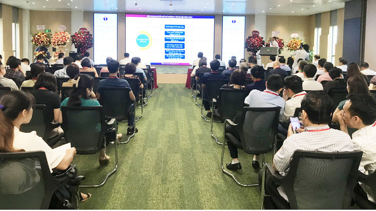 Toàn cảnh hội nghị.