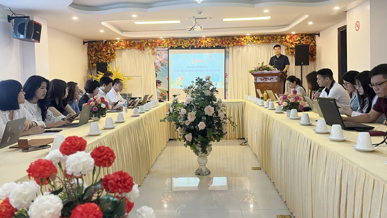 Quang cảnh buổi tập huấn. Quang cảnh buổi tập huấn.