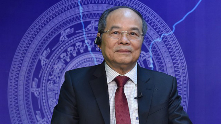 GS.TS Vũ Sinh Nam, Cố vấn cao cấp về sốt xuất huyết trao đổi tại Tọa đàm. (Ảnh: Dương Tuấn)