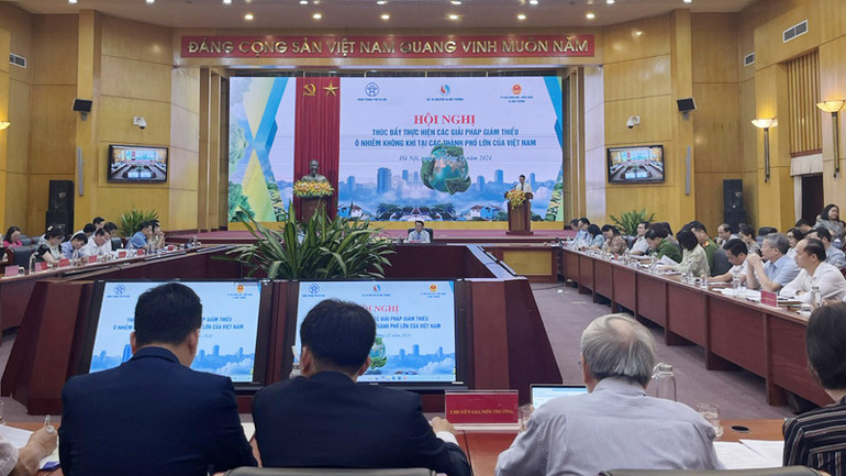 Quang cảnh hội nghị.