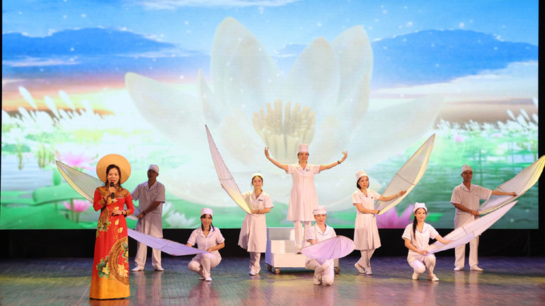 Tiết mục được trình diễn tại Cuộc thi "Y tế cơ sở giỏi" năm 2024.