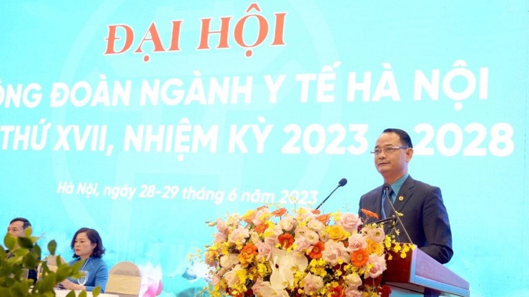 Đồng chí Trịnh Tố Tâm, Chủ tịch Công đoàn ngành y tế Hà Nội khóa XVI, nhiệm kỳ 2018-2023 phát biểu tại Đại hội. Đồng chí Trịnh Tố Tâm, Chủ tịch Công đoàn ngành y tế Hà Nội khóa XVI, nhiệm kỳ 2018-2023 phát biểu tại Đại hội.