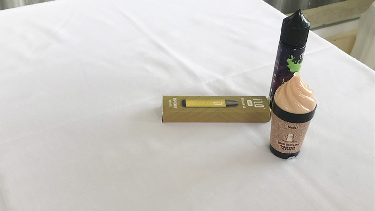 Nhiều mẫu sản phẩm thuốc lá thế hệ thu hút giới trẻ tại nước ta được trên thị trường. Nhiều mẫu sản phẩm thuốc lá thế hệ thu hút giới trẻ tại nước ta được trên thị trường.