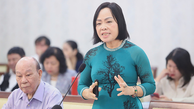 Đại biểu nêu ý kiến tại hội thảo. Đại biểu nêu ý kiến tại hội thảo.