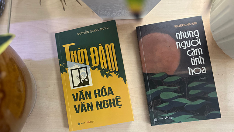 Bìa hai tác phẩm mới của nhà thơ, nhà báo Nguyễn Quang Hưng.