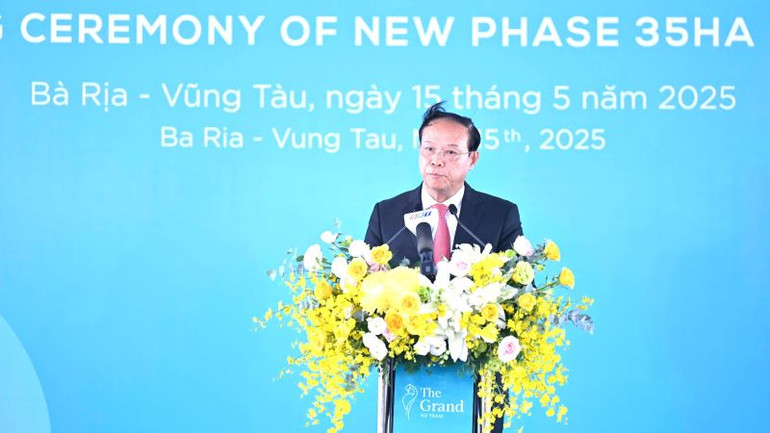 Đồng chí Nguyễn Văn Thọ, Chủ tịch Ủy ban nhân dân tỉnh phát biểu tại buổi lễ.