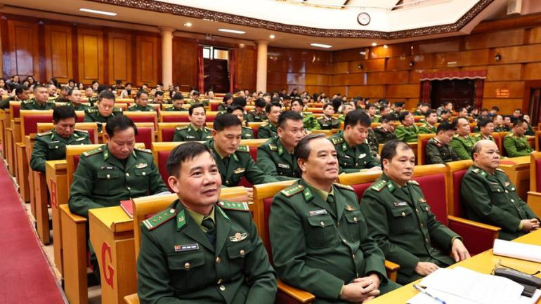 Các đại biểu dự hội nghị.