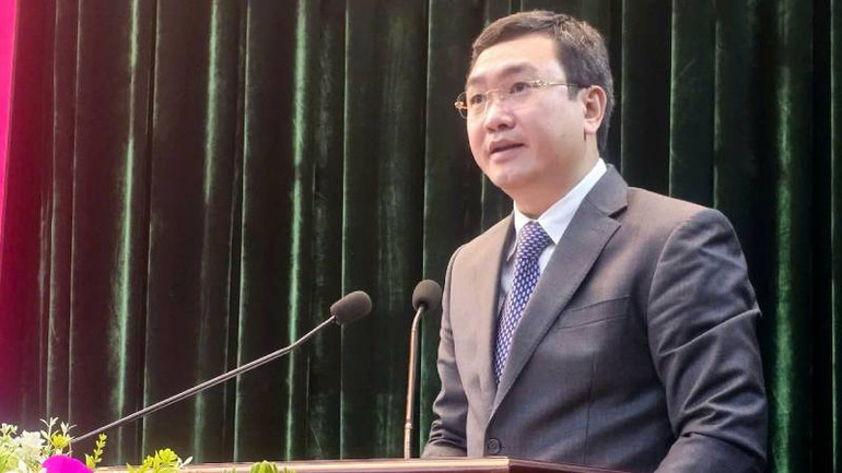 Tân Phó Bí thư Tỉnh ủy Lạng Sơn Nguyễn Cảnh Toàn phát biểu nhận nhiệm vụ.