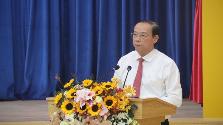 Đồng chí Nguyễn Văn Thọ, Chủ tịch Ủy ban nhân dân tỉnh Bà Rịa-Vũng Tàu phát biểu. Đồng chí Nguyễn Văn Thọ, Chủ tịch Ủy ban nhân dân tỉnh Bà Rịa-Vũng Tàu phát biểu.