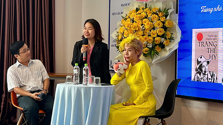Khách mời giao lưu tại buổi tọa đàm.