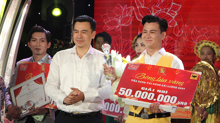 Thí sinh Huỳnh Văn Tánh (Long An) đoạt giải Nhì.(Ảnh THÙY TRANG).