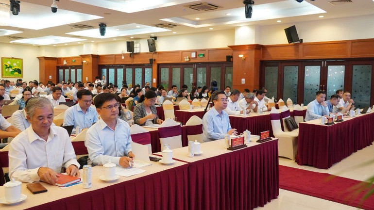 Các đồng chí tham dự Hội nghị.