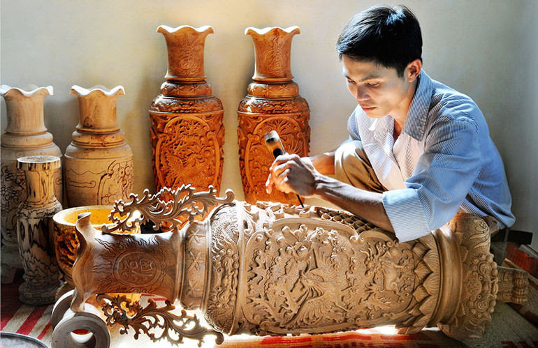 Sản phẩm đồ gỗ mỹ nghệ truyền thống tại xã Vân Hà. Sản phẩm đồ gỗ mỹ nghệ truyền thống tại xã Vân Hà.