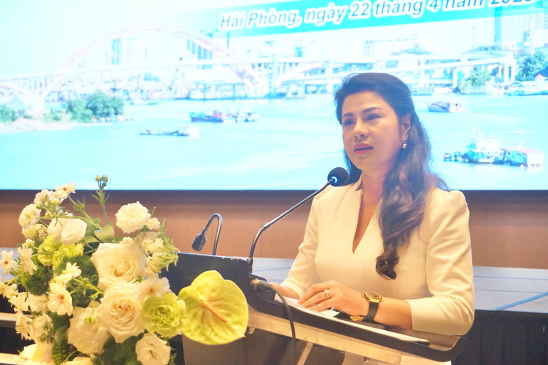 TS Trần Thị Hoàng Mai, Giám đốc Sở Văn hóa, Thể thao và Du lịch thành phố Hải Phòng phát biểu tại Hội thảo.