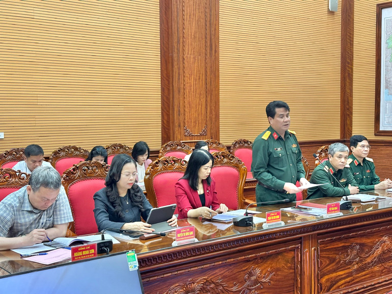 Quân khu 3 báo cáo dự thảo chương trình phối hợp tuyên truyền. Quân khu 3 báo cáo dự thảo chương trình phối hợp tuyên truyền.