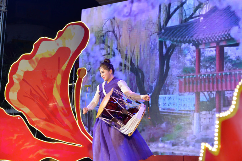 Màn “Chơi trống Nanta”.