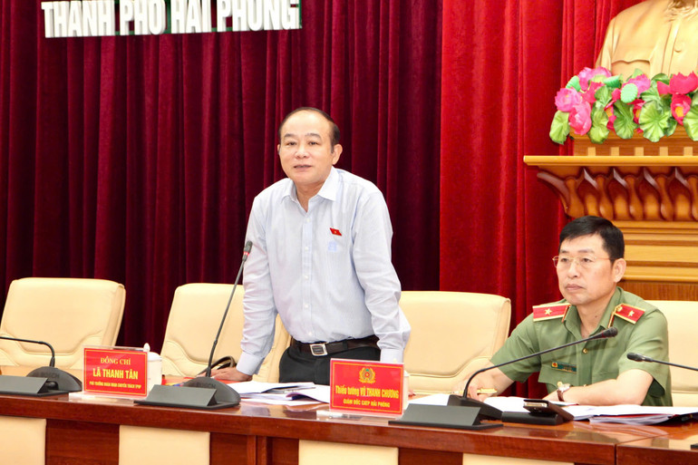 Đồng chí Lã Thanh Tân, Phó trưởng Đoàn đại biểu Quốc hội chuyên trách thành phố Hải Phòng.