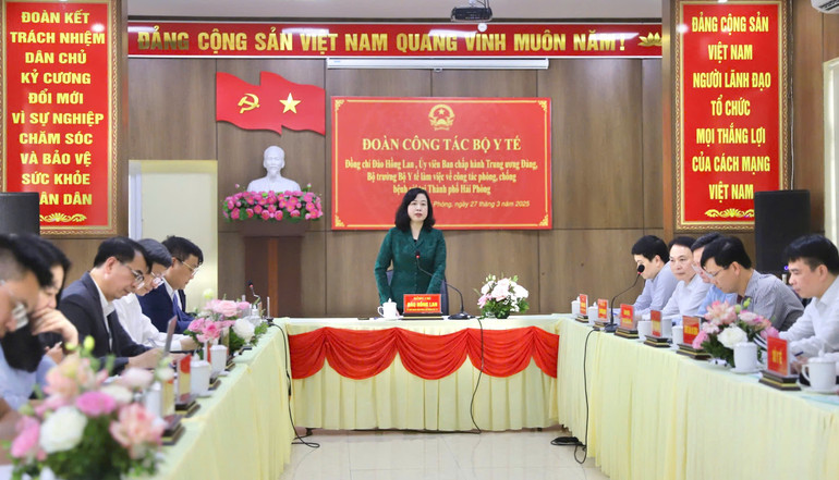 Bộ trưởng Y tế chỉ đạo phòng chống dịch sởi.