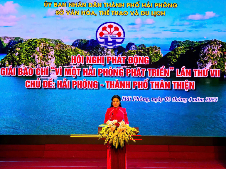 Bà Trần Thị Hoàng Mai, Giám đốc Sở Văn hóa, Thể thao và Du lịch thành phố Hải Phòng phát biểu.