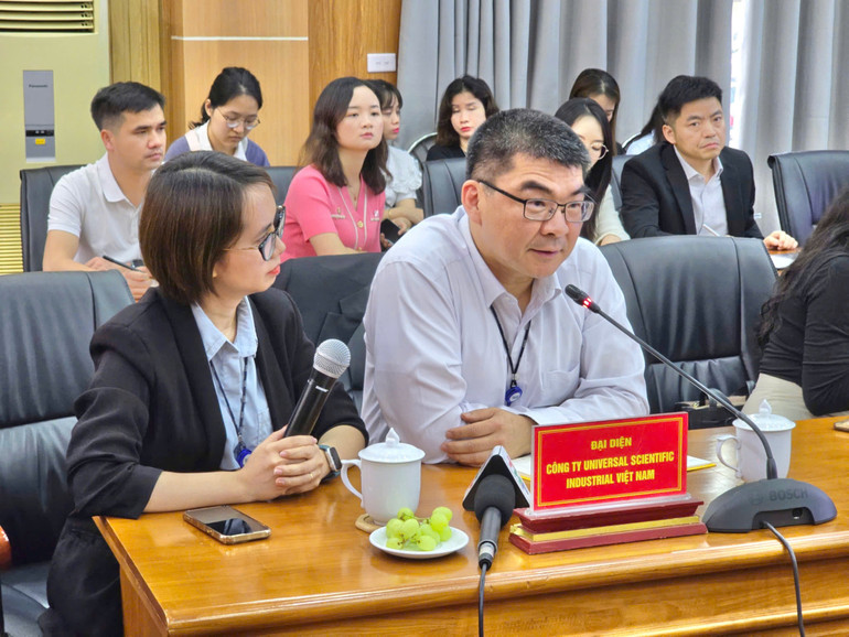 Các doanh nghiệp FDI tham gia trao đổi.