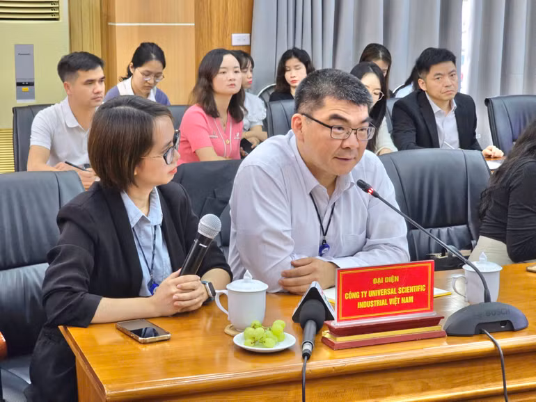 Các doanh nghiệp FDI tham gia trao đổi.