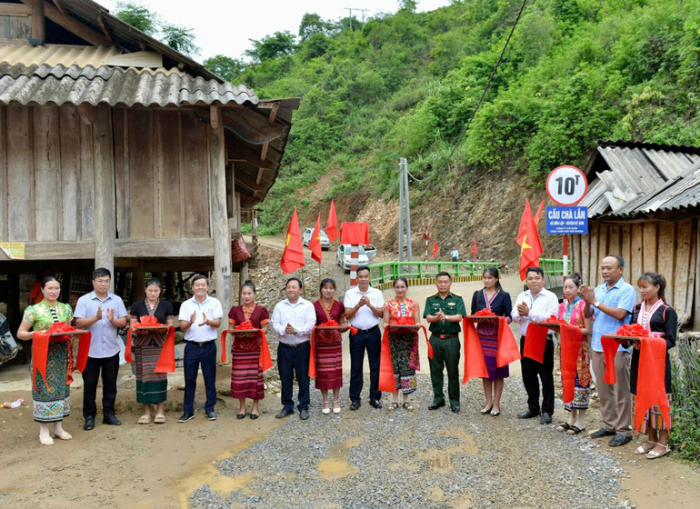 Khánh thành cầu kết nối yêu thương số 117.