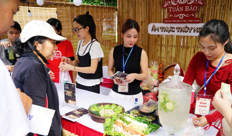 Các món ăn mang đậm chất Hải Phòng.