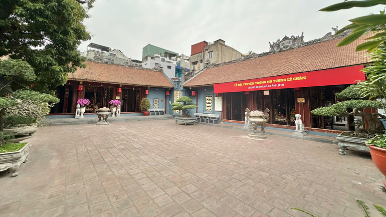 Di tích lịch sử văn hóa quốc gia Đền Nghè (quận Lê Chân) được lắp đặt bảng gắn chip NFC.