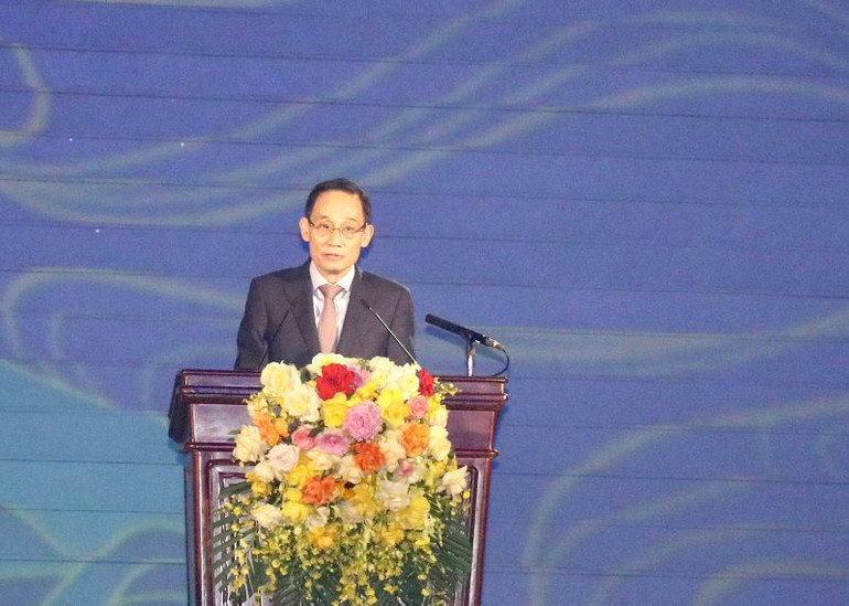 Đồng chí Lê Hoài Trung, Bí thư Trung ương Đảng, Trưởng Ban Đối ngoại Trung ương phát biểu tại Lễ khai mạc Festival Ninh Bình lần thứ 3, năm 2024. (Ảnh: Thùy Dung)