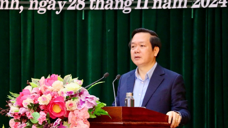 Chủ tịch Ủy ban nhân dân tỉnh Ninh Bình Phạm Quang Ngọc nhấn mạnh, hiện Ninh Bình đang đẩy mạnh phát triển đô thị hóa hòa hợp với nông thôn và thúc đẩy việc phát triển công nghiệp là nguồn lực, động lực chính tăng trưởng, nông nghiệp là trụ đỡ, là nền tảng cho sự phát triển của tỉnh, dịch vụ du lịch, các lĩnh vực là mũi nhọn để tỉnh phát triển đồng bộ với mục tiêu hướng đến trong quy hoạch tỉnh năm 2030 cơ bản và năm 2035 đạt các tiêu chí và trở thành thành phố trực thuộc Trung ương.