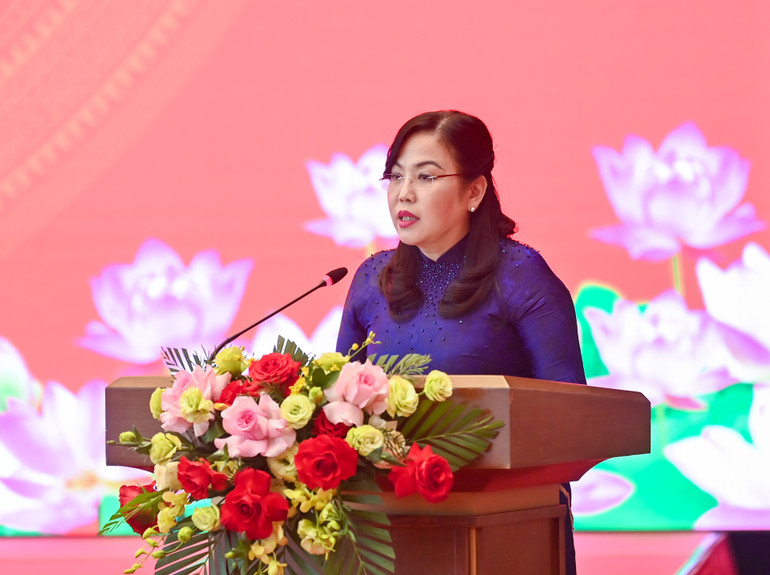 Trưởng Ban Tổ chức Đảng bộ Quốc hội Nguyễn Thanh Hải công bố các quyết định thành lập đảng bộ trực thuộc. (Ảnh: DUY LINH)