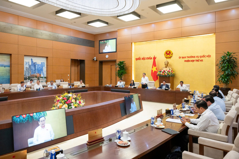 Quang cảnh bế mạc phiên họp. (Ảnh: DUY LINH) Quang cảnh bế mạc phiên họp. (Ảnh: DUY LINH)