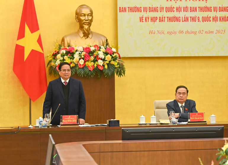 Bí thư Đảng ủy Chính phủ, Thủ tướng Chính phủ Phạm Minh Chính phát biểu ý kiến tại hội nghị. Bí thư Đảng ủy Chính phủ, Thủ tướng Chính phủ Phạm Minh Chính phát biểu ý kiến tại hội nghị.