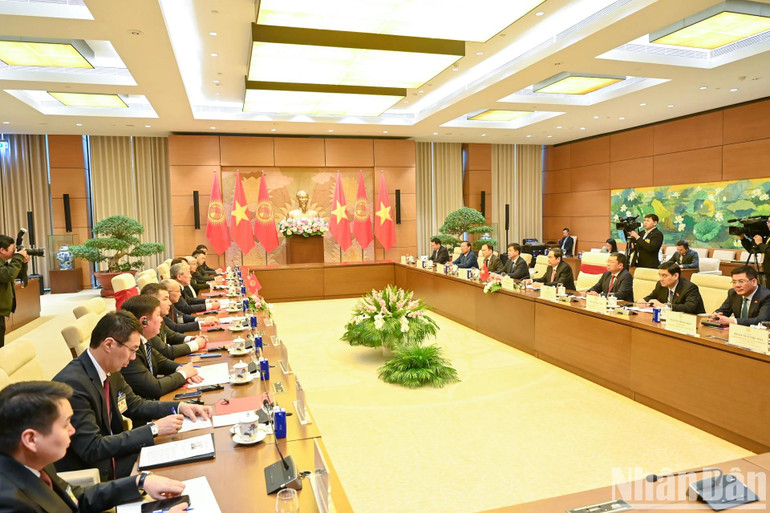 Quang cảnh hội kiến tại Nhà Quốc hội. Quang cảnh hội kiến tại Nhà Quốc hội.