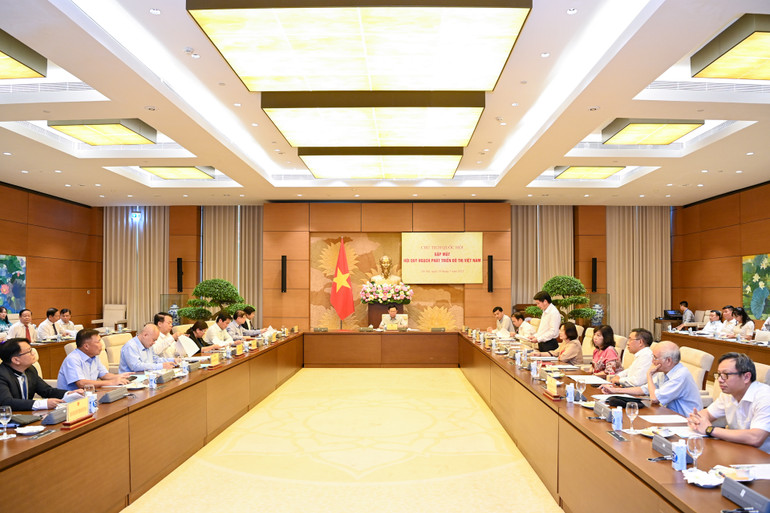 Quang cảnh buổi gặp mặt tại Nhà Quốc hội. (Ảnh Duy Linh) Quang cảnh buổi gặp mặt tại Nhà Quốc hội. (Ảnh Duy Linh)