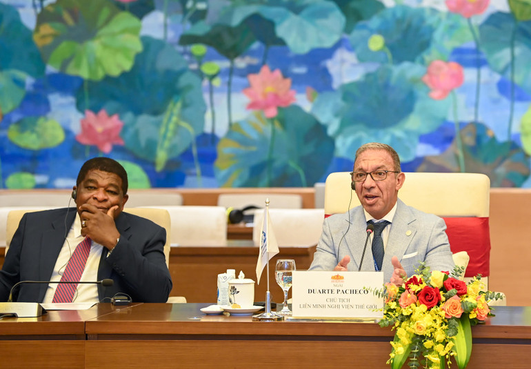 Chủ tịch IPU Duarte Pacheco phát biểu tại buổi tiếp. (Ảnh: Duy Linh)