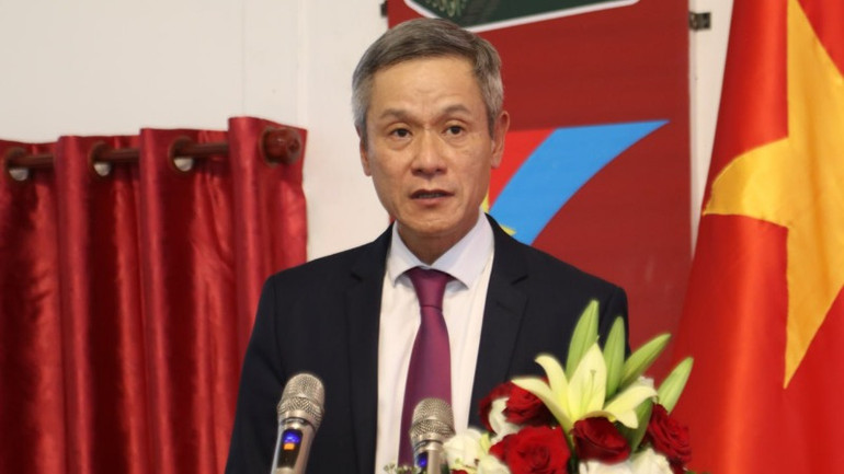 Đại sứ Việt Nam tại Campuchia Nguyễn Minh Vũ phát biểu ý kiến tại buổi lễ.